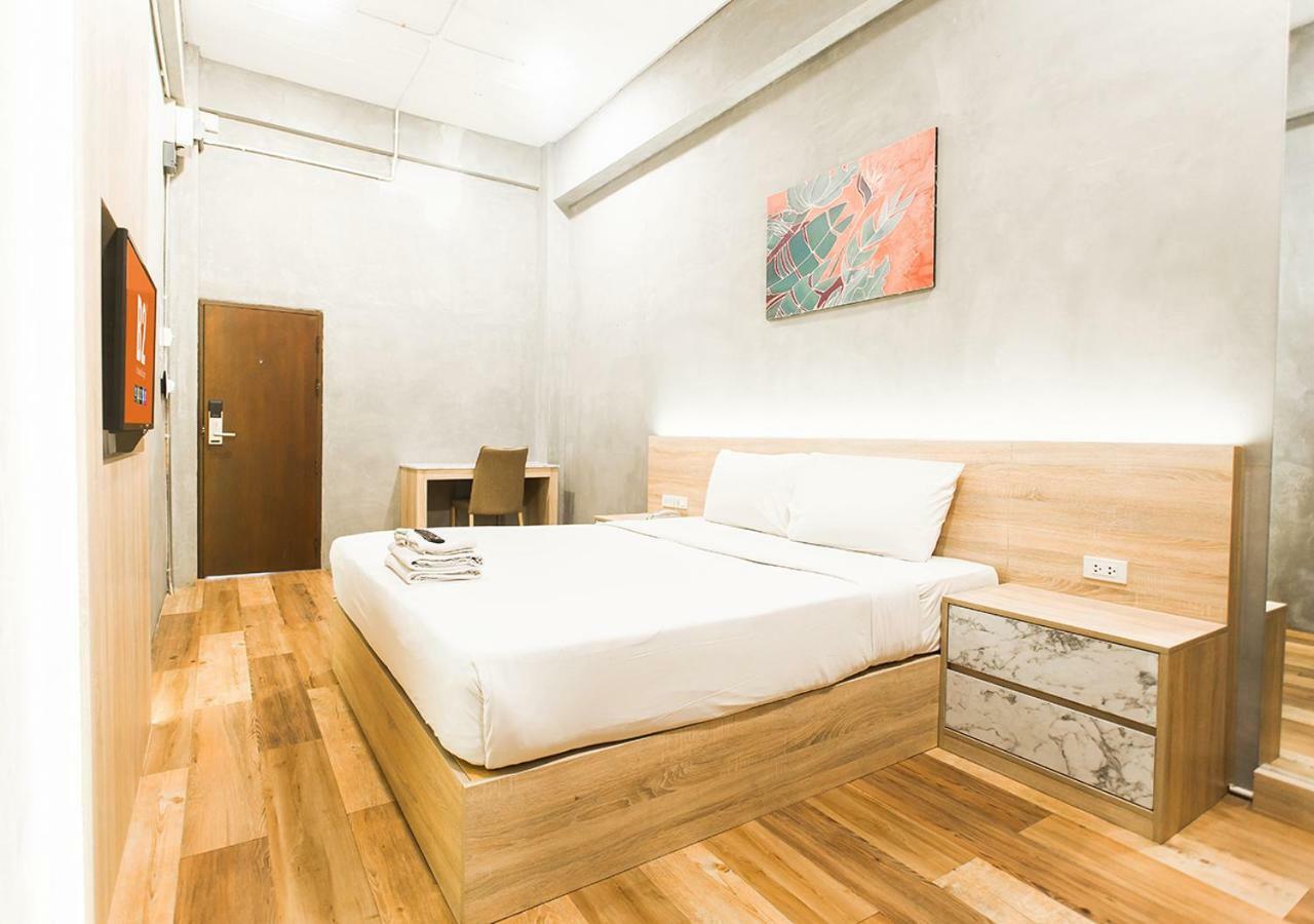 צ'יאנג מאי B2 Santitham Hotel מראה חיצוני תמונה