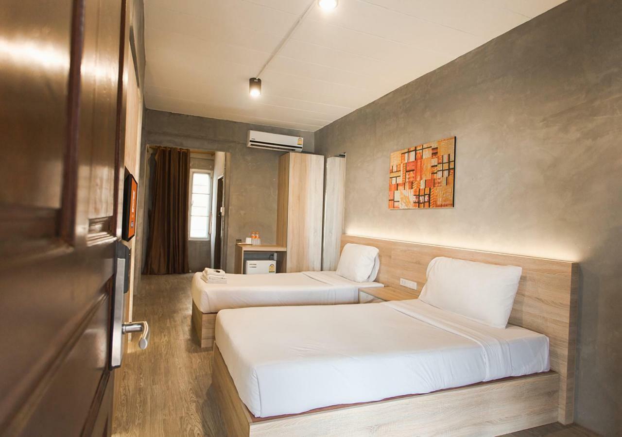 צ'יאנג מאי B2 Santitham Hotel מראה חיצוני תמונה